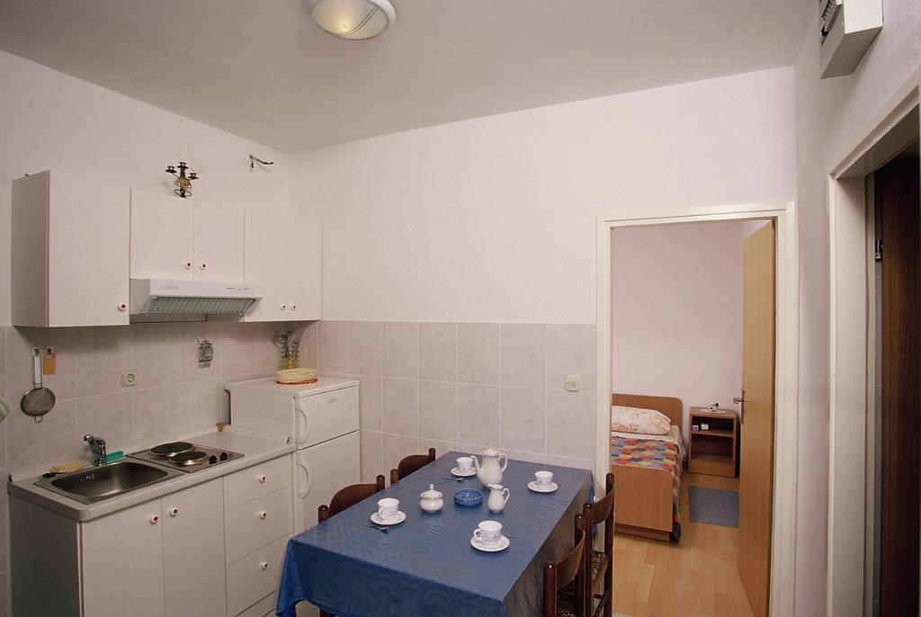 Apartments Boljat Supetar Habitación foto