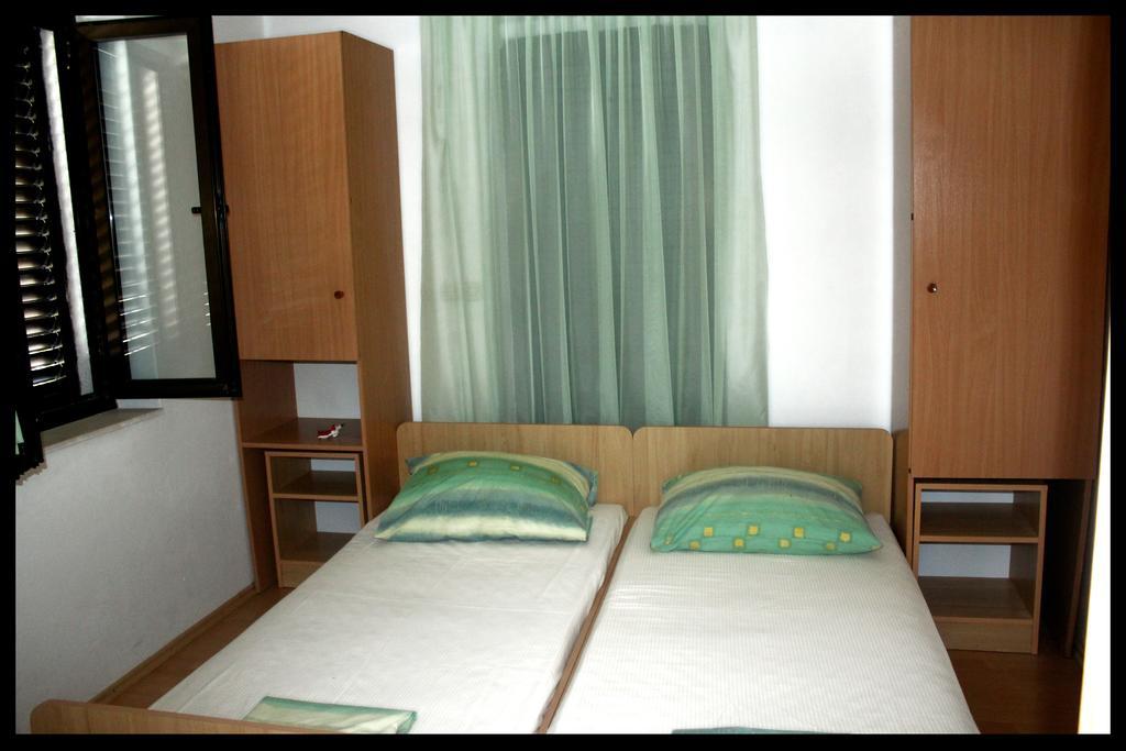 Apartments Boljat Supetar Habitación foto