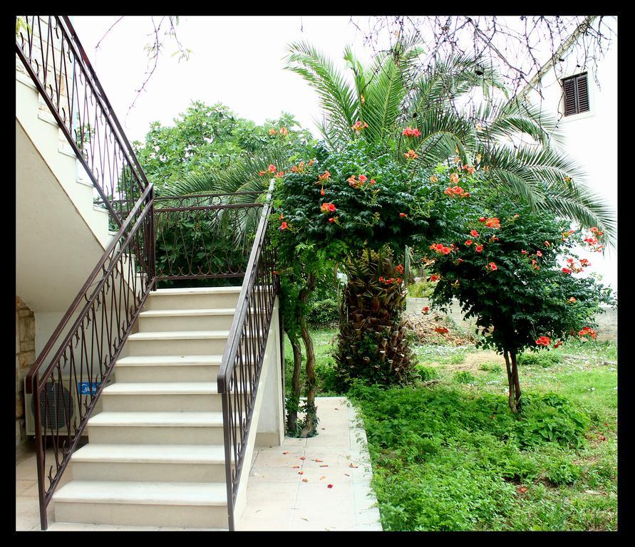 Apartments Boljat Supetar Exterior foto